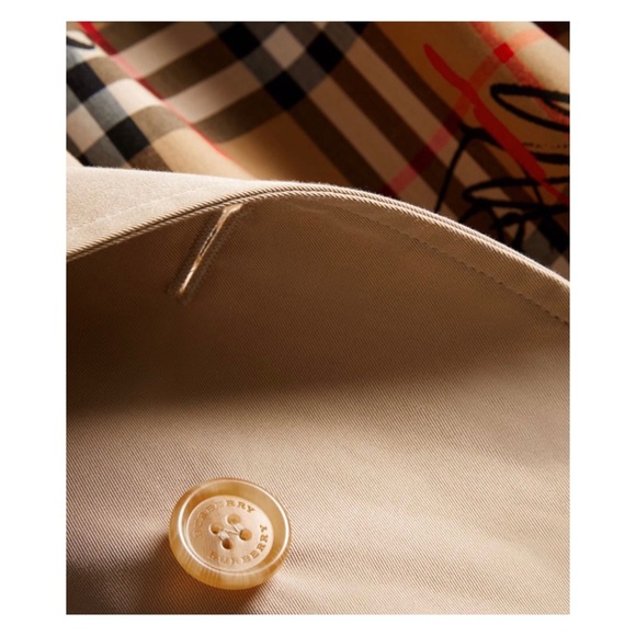 Burberry - Exaggerated Collar Trench Coat in Honey - Picture 3 of 15